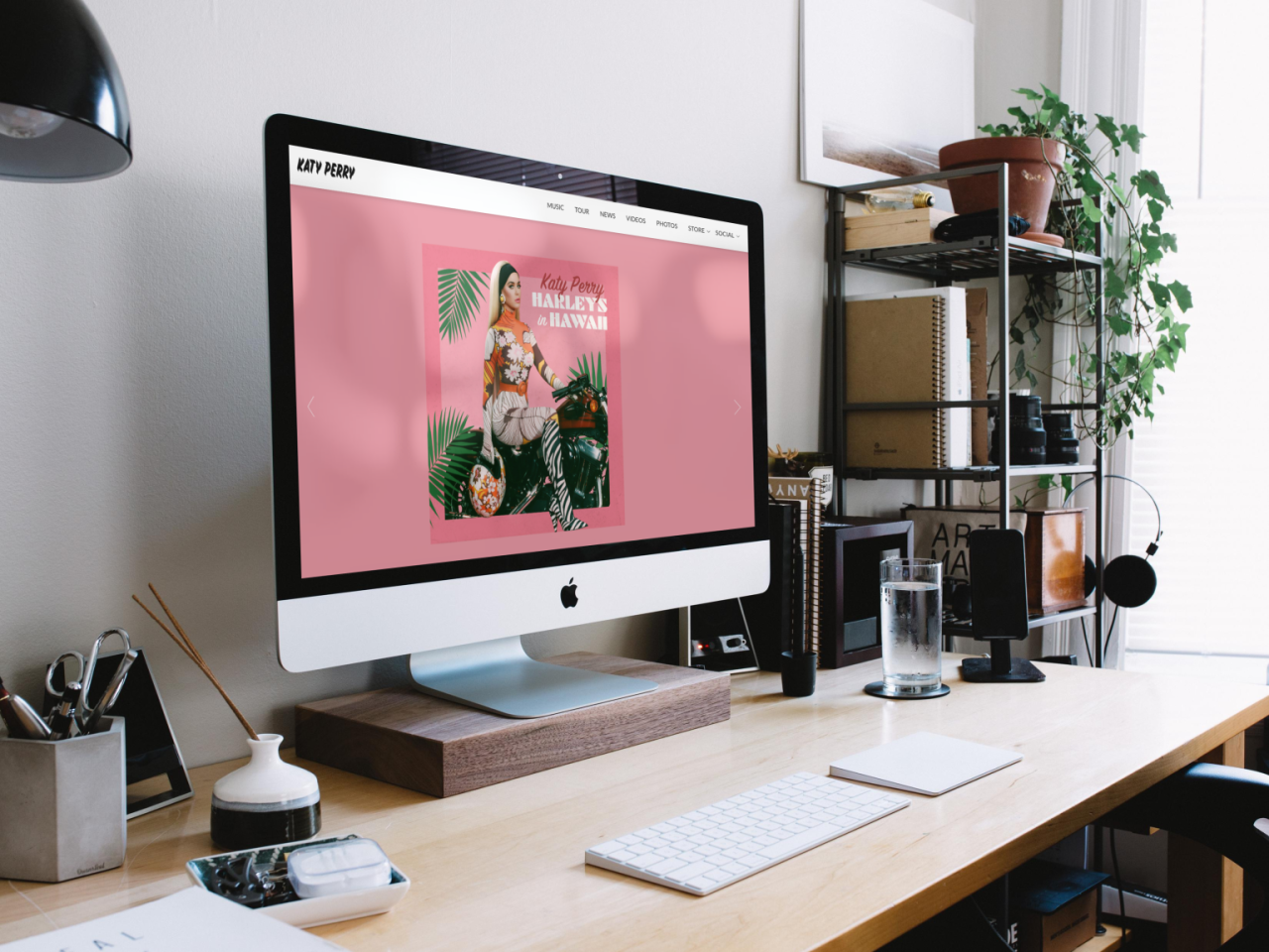 Mockup met de website van Katy Perry.